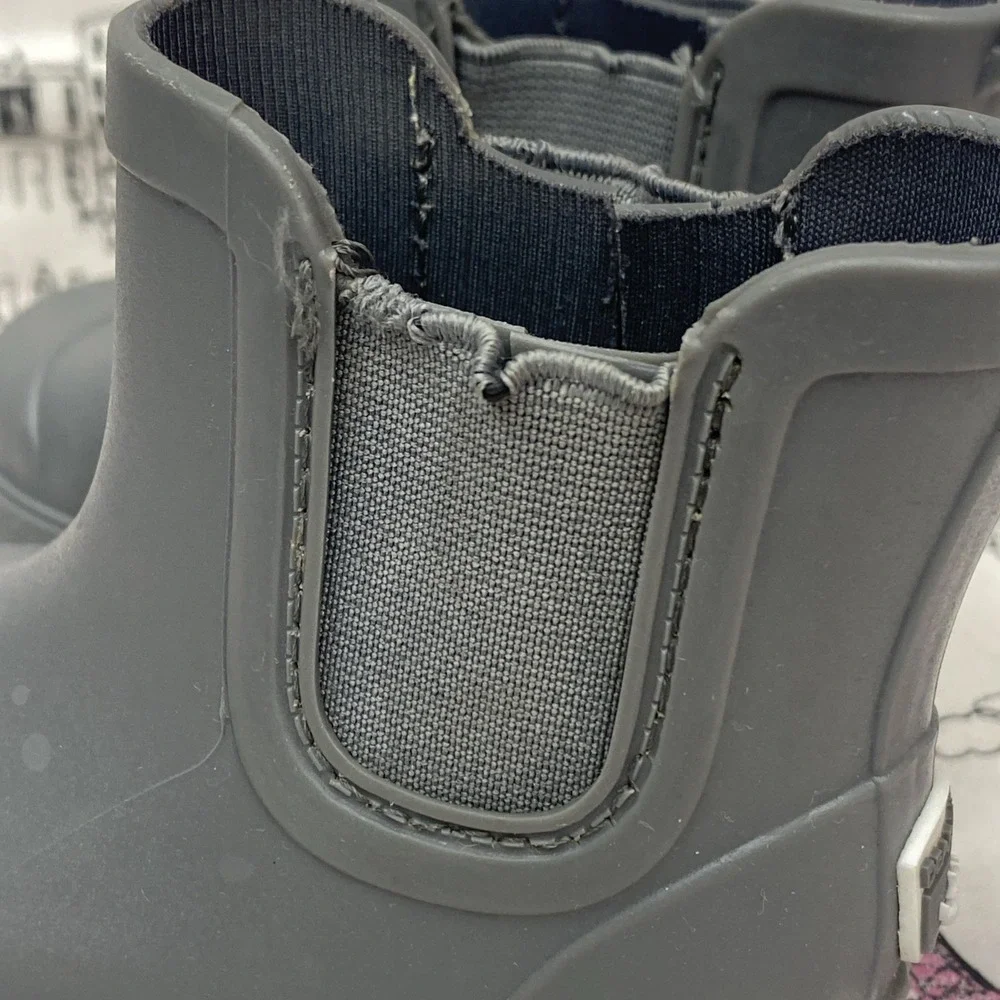 Bearpaw kids toddler size 4 gray rain boots unisex new